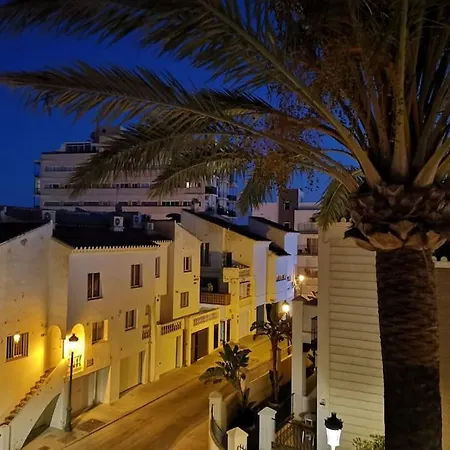 Beautiful 2 Bedroom With Sea Views, Close To Burriana Beach, Διαμέρισμα Nerja