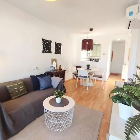 شقة Beautiful 2 Bedroom With Sea Views, Close To Burriana Beach, نيرخا